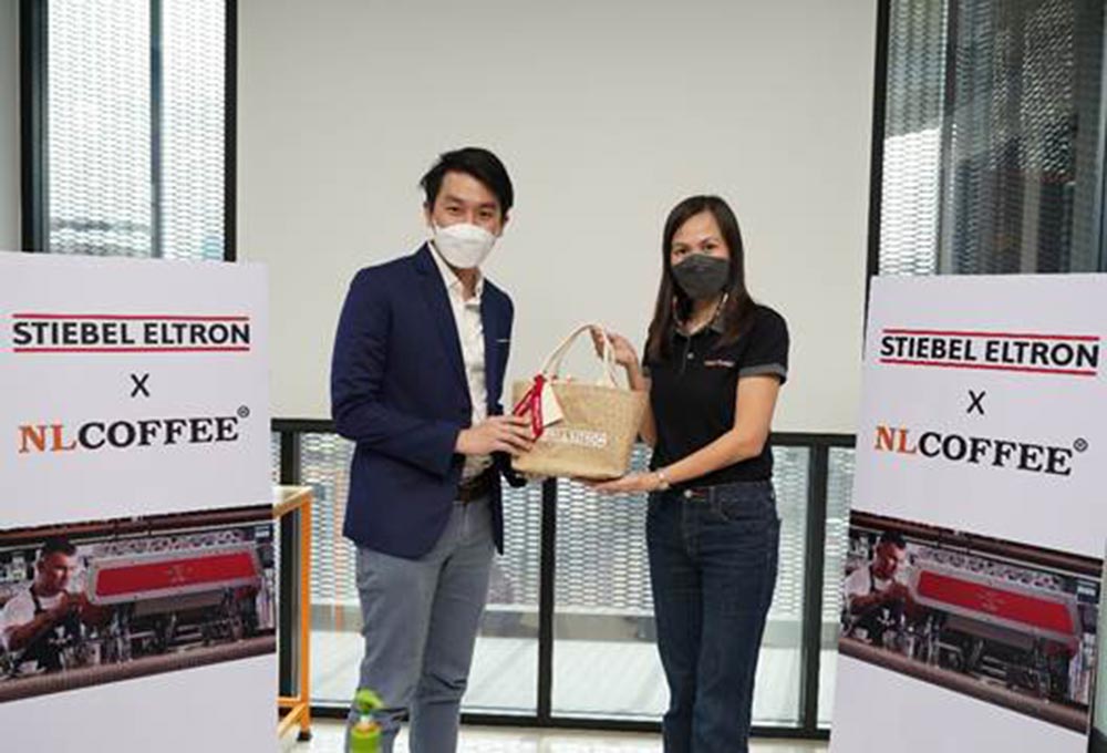 สตีเบล เอลทรอน จับมือ NL Coffee รุกกลุ่มธุรกิจร้านกาแฟ ขยายช่องทางการขาย เครื่องทำน้ำอ่อน MAXSOFT