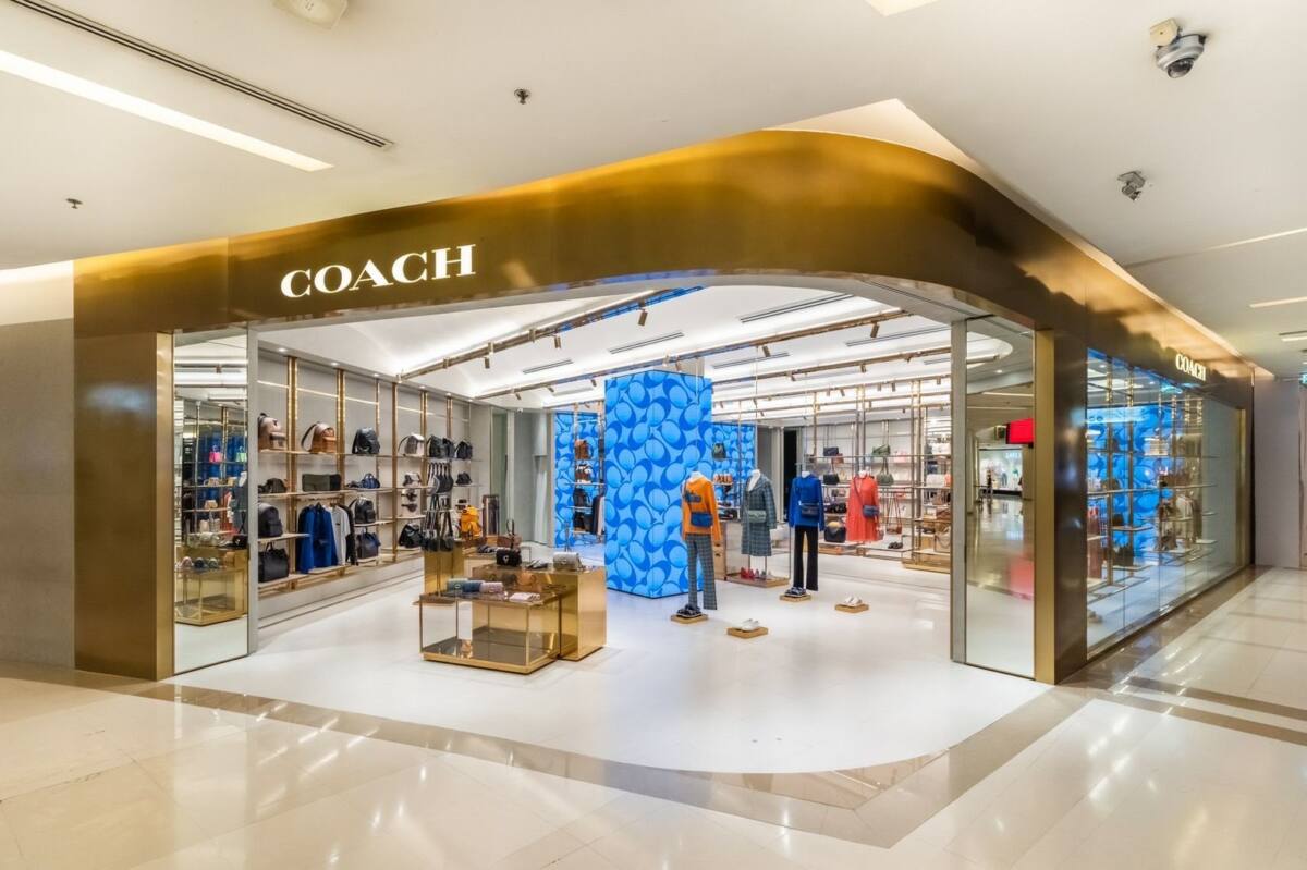 Coach เปิดตัวดิจิทัลสโตร์แห่งที่สองของเอเชีย ที่สยามพารากอน ในธีม ‘Signature Denim’