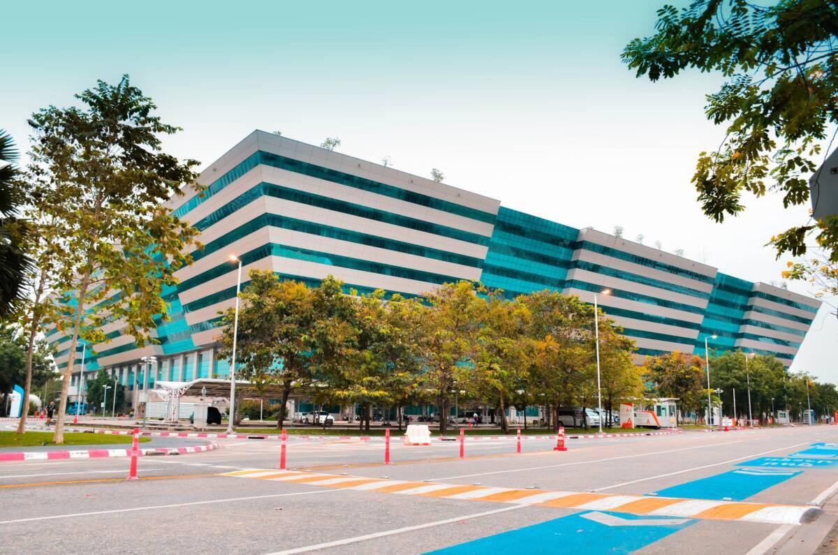 ทุ่มงบ 45 ล้านบาท ให้การรถไฟฯ แก้ปัญหาจราจรบริเวณศูนย์ราชการแจ้งวัฒนะ