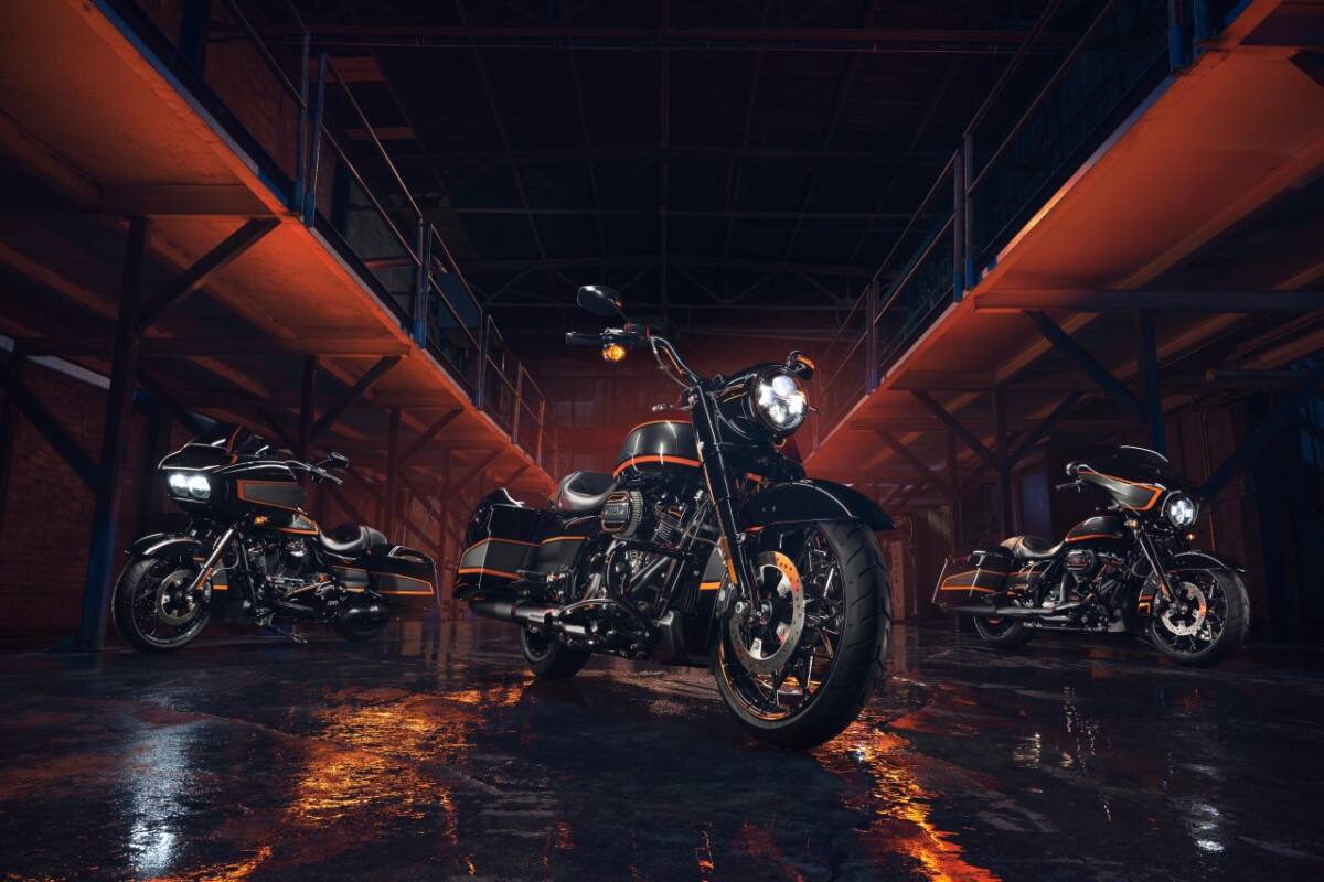 HARLEY-DAVIDSON เผยโฉมรถมอเตอร์ไซค์ สีคัสตอม Apex จากโรงงานใหม่ล่าสุด