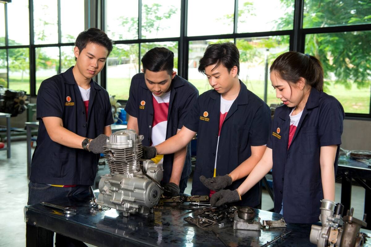วิศวะฯ มธ. เปิดหลักสูตร ‘วิศวกรรมยานยนต์และระบบอัตโนมัติ’ V-TECH หนุน EEC สู่ศูนย์กลางใหม่ด้าน EV ระดับโลก