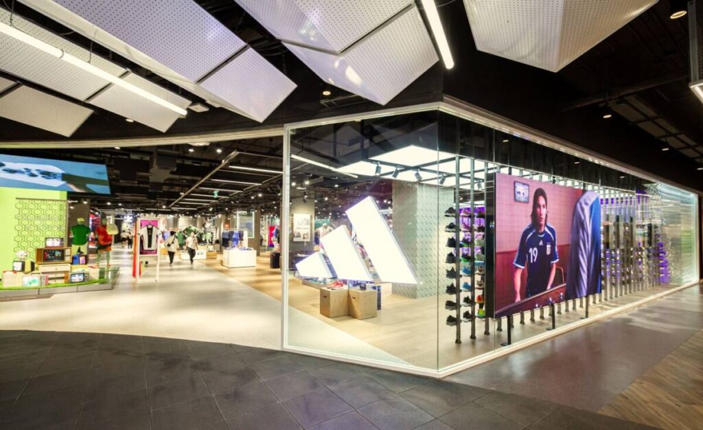 เซ็นทรัลเวิลด์ เปิดตัวแฟลกชิป สโตร์ adidas และ Nike โฉมใหม่