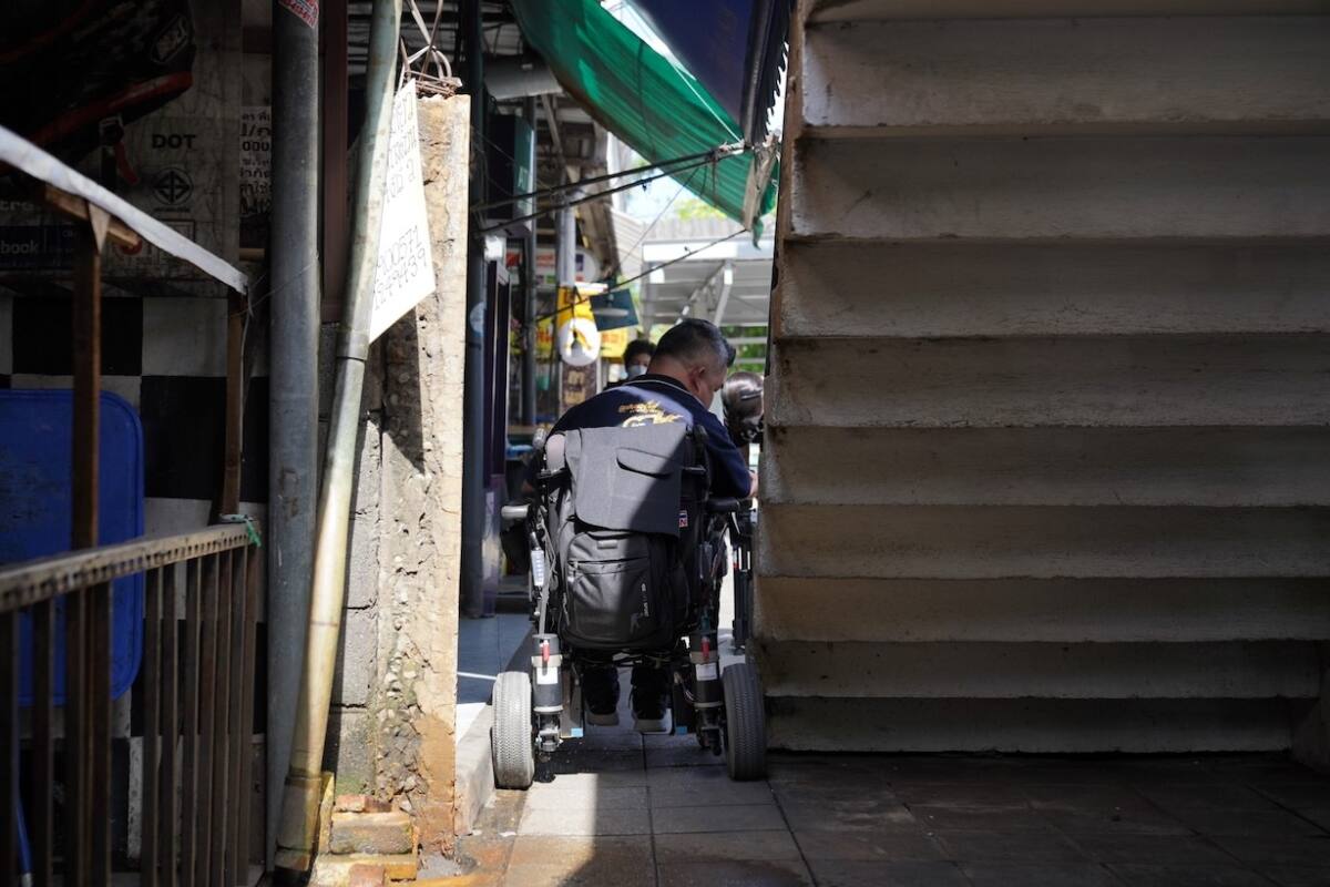 ม.ศรีปทุม ผนึก กทม. -มูลนิธิอารยสถาปัตย์ -ประชาชน นำร่องโครงการเส้นทางสัญจรต้นแบบเพื่อทุกคนปลดล็อกแก้ปัญหาทางเท้าอย่างยั่งยืน