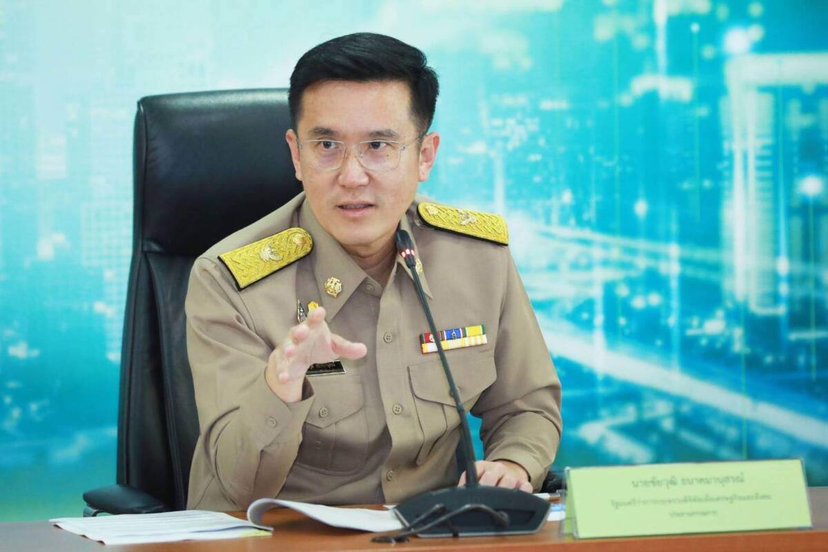 ชัยวุฒิ สั่งปราบเด็ดขาดอาชญากรรมออนไลน์ หลังพบเว็บพนัน - ลามก - ค้ามนุษย์ เกลื่อน