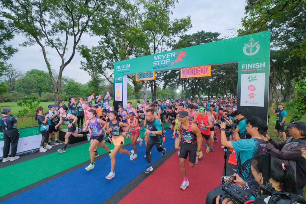 “ฟูจิฟิล์ม” จัดมินิมาราธอนการกุศล “NEVER STOP Running 2023” ส่งมอบรายได้โดยไม่หักค่าใช้จ่าย 587,800 บาท ให้แก่มูลนิธิ พอ.สว.