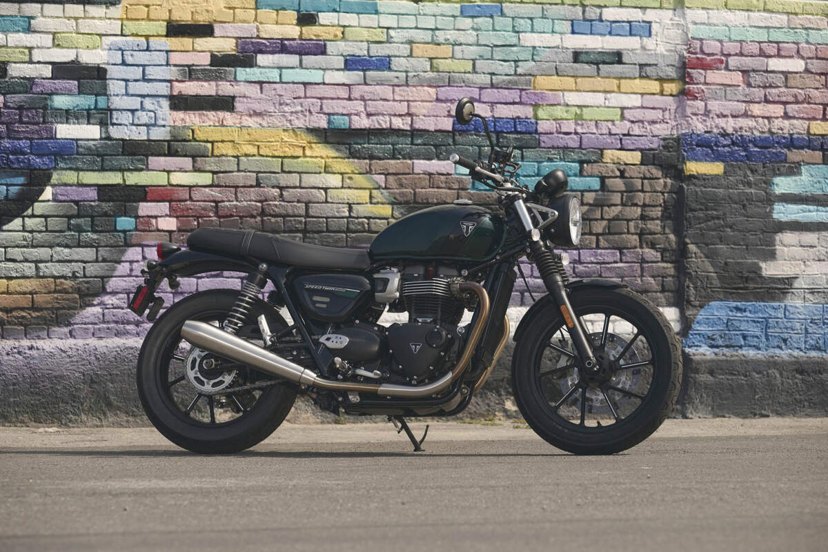 Triumph เปิดตัวรถจักรยานยนต์ โมเดิร์น คลาสสิก 10 สีสันใหม่ล่าสุด เอาใจคนรักตระกูลบอนเนวิลล์