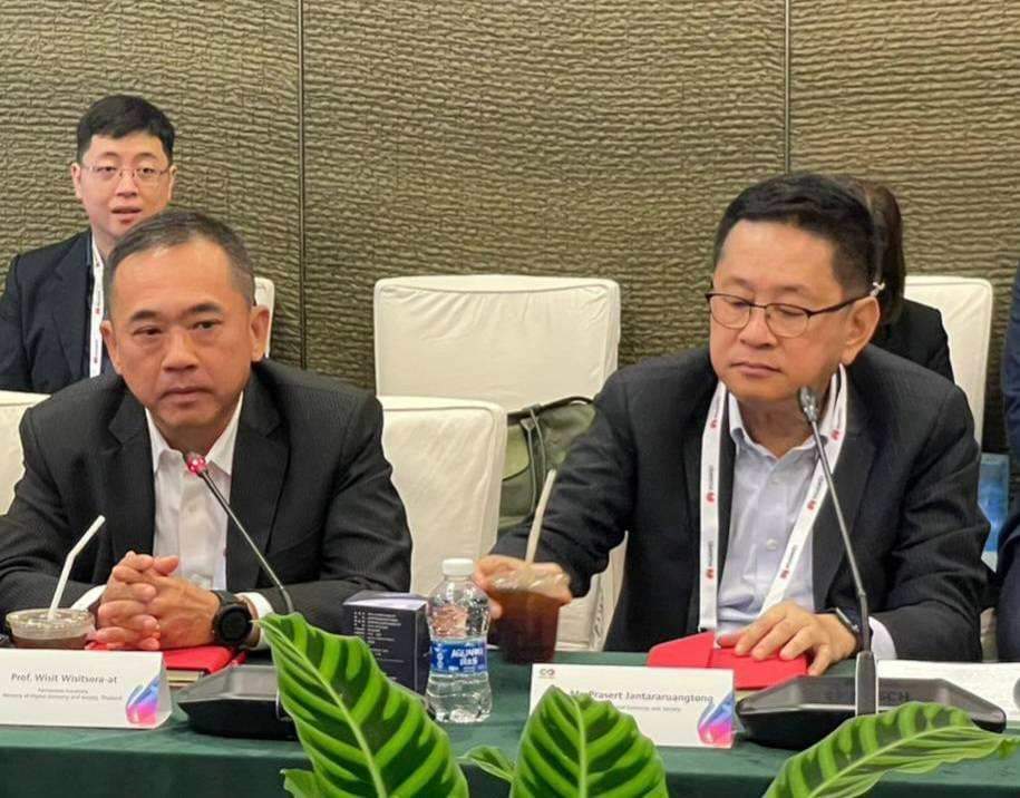 Huawei ตอบรับคำเชิญ รมว DE มาลงทุน พร้อมสร้างคน ด้าน AI & Cloud เชื่อสร้างรายได้ให้คนไทย 60,000 ล้าน ใน 5 ปี