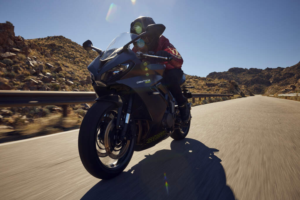 Triumph Motorcycles เปิดตัว Daytona 660