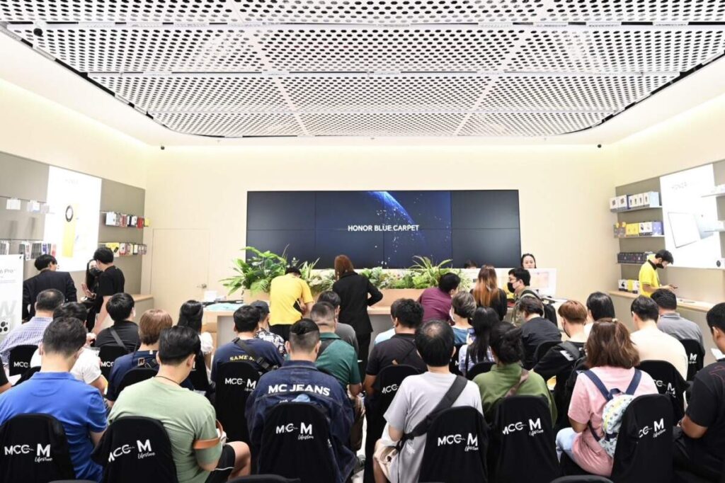รวมภาพบรรยากาศความประทับใจกิจกรรม HONOR Magic6 Pro Blue Carpet ณ HONOR Experience Store เดอะมอลล์ไลฟ์สโตร์ บางกะปิ