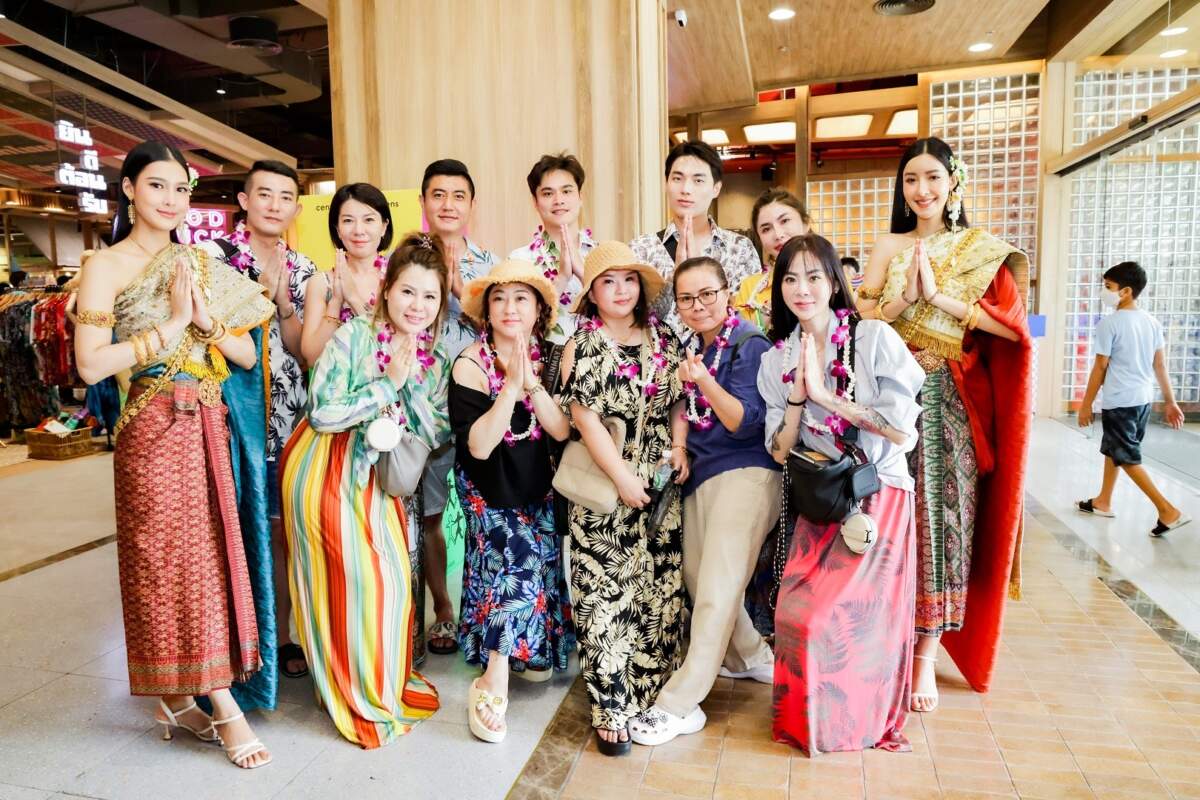 เซ็นทรัลเวิลด์ ฉลองใหญ่กระหึ่มราชประสงค์ ‘centralwOrld Songkran Fest 2024’ เริ่มแล้ว วันนี้ - 21 เม.ย. 67
