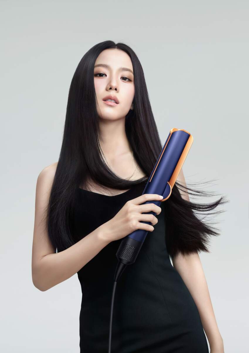 สาวก Dyson เตรียมช็อป Dyson Airstrait เครื่องหนีบผมไร้แผ่นความร้อนรุ่นแรกจาก Dyson พร้อมให้เป็นเจ้าของ 26 กรกฎาคมนี้