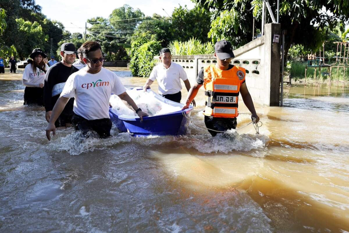 ซีพีแรม มอบอาหารกล่องพร้อมทาน บรรเทาความเดือดร้อนผู้ประสบภัยน้ำท่วม