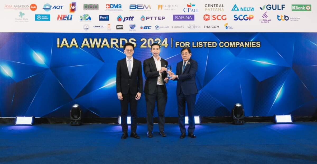 ผู้บริหาร Bluebik คว้ารางวัล 'Outstanding CEO' จากเวที IAA Awards for Listed Companies 2024