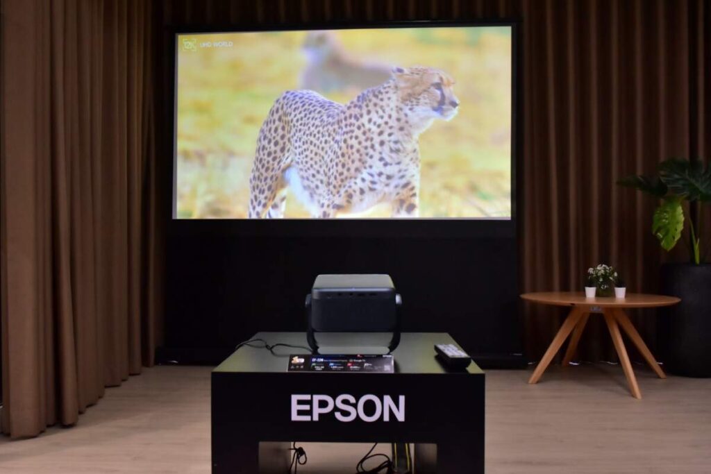Epson รุกตลาดโฮมโปรเจคเตอร์ ส่งโปรดักส์ไฮเอนด์รับตลาดแอปฯ เอนเตอร์เทนเมนต์โต พร้อมจัดงาน Epson Ultra Projectors Experience Day