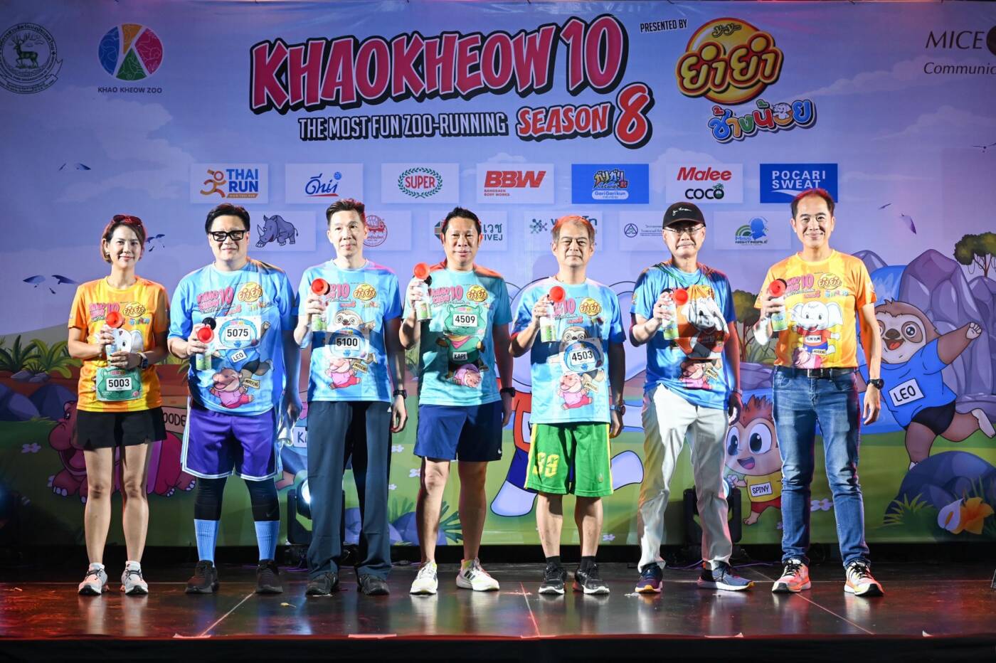 นักวิ่ง 3,000 คน วิ่งกระทบไหล่ "หมูเด้ง" ในงาน "เขาเขียว10 ซีซั่น 8 พรีเซนเต็ด บาย ยำยำ ช้างน้อย"