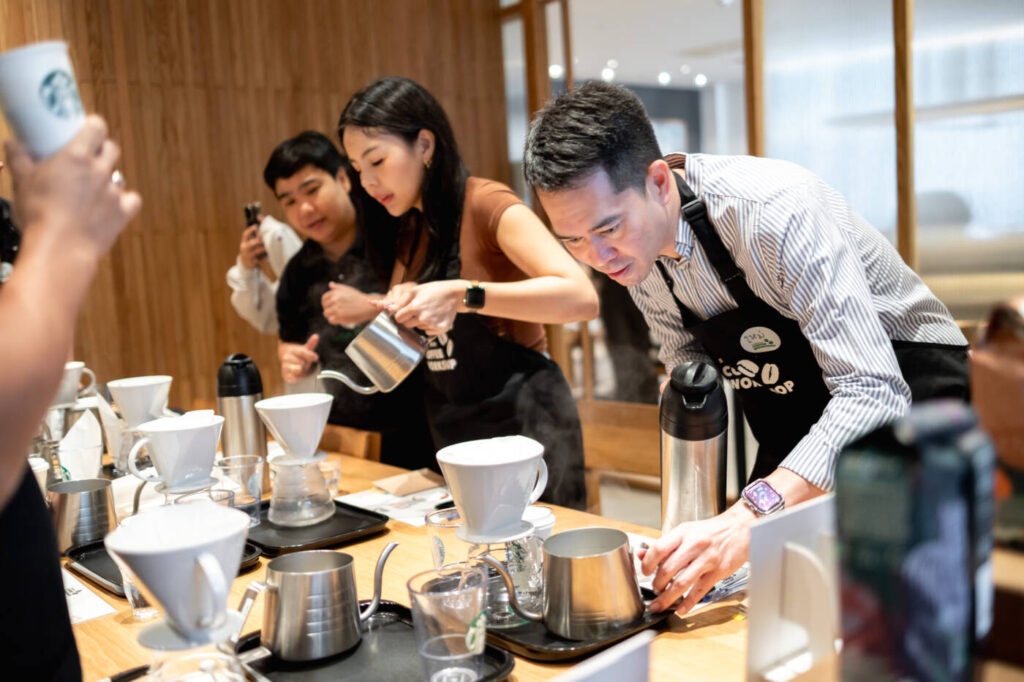 The 1 Exclusive จัด Starbucks Hand Brew Workshop พร้อมสิทธิพิเศษตลอดปี ณ ร้านสตาร์บัคส์ ในศูนย์การค้าเซ็นทรัลทั่วประเทศ