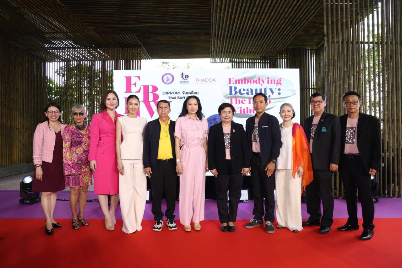 ดีพร้อม ปั้น "Hero Brand" เครื่องสำอางไทย หนุน Soft Power แฟชั่นสู่ตลาดโลก คาดสร้างมูลค่า 62 ล้านบาท