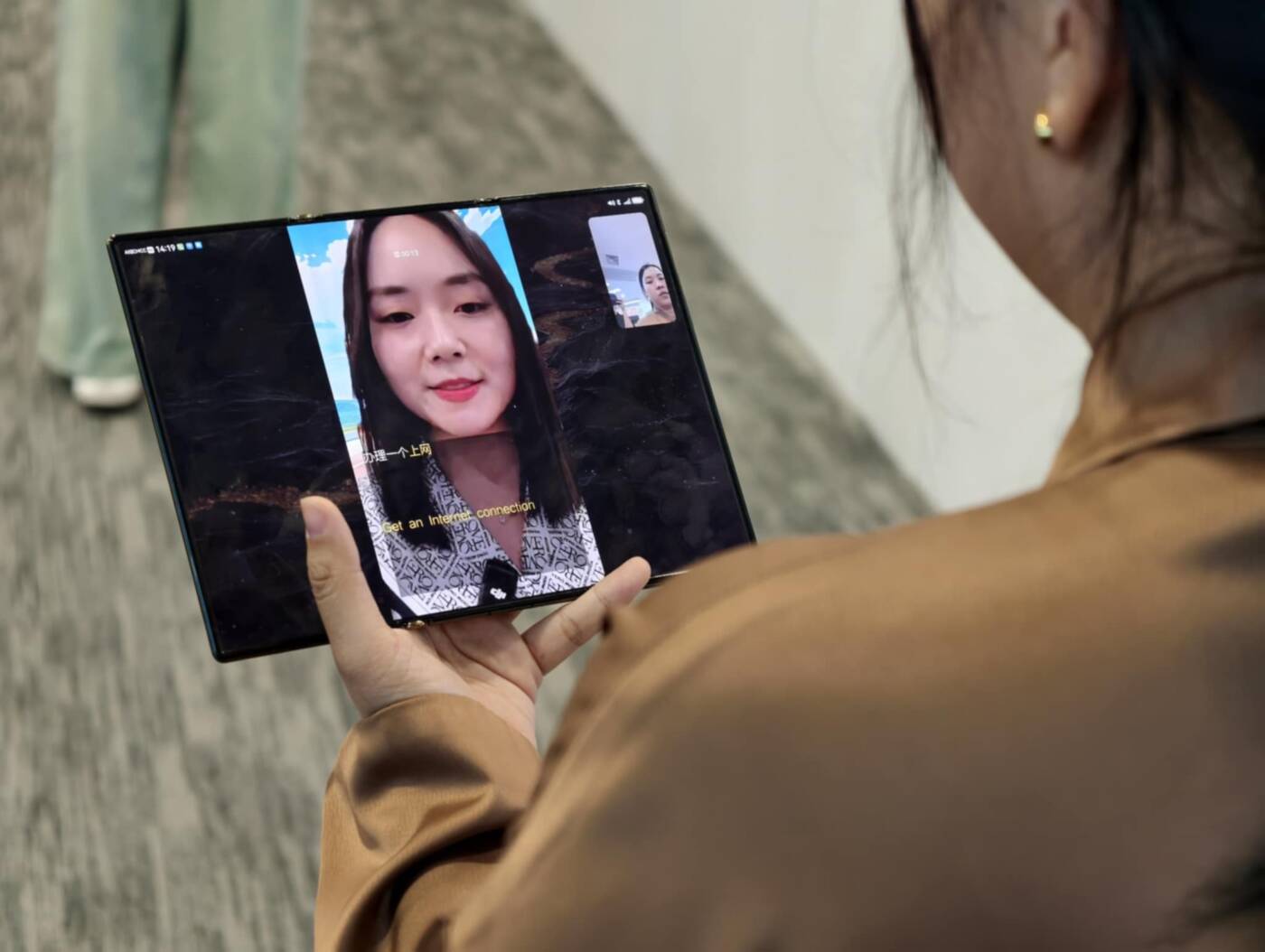 AIS จับมือ Huawei เปิดตัว "AI Calling" ครั้งแรกในโลก แปลภาษาสดขณะโทรบน 5G ทลายกำแพงภาษา มิ.ย. 68 นี้