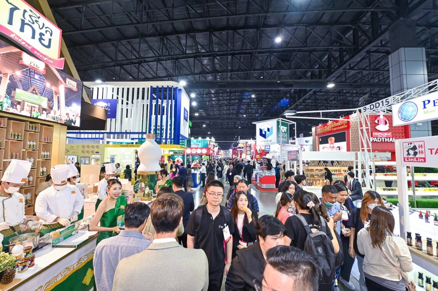 THAIFEX – ANUGA ASIA 2025 เปิดฉากยิ่งใหญ่! "พิชัย" นำทัพพาณิชย์ ต้อนรับผู้ซื้อ 140 ชาติ คาดเงินสะพัด 9.8 หมื่นล้าน ดันไทยสู่ "ครัวโลก"