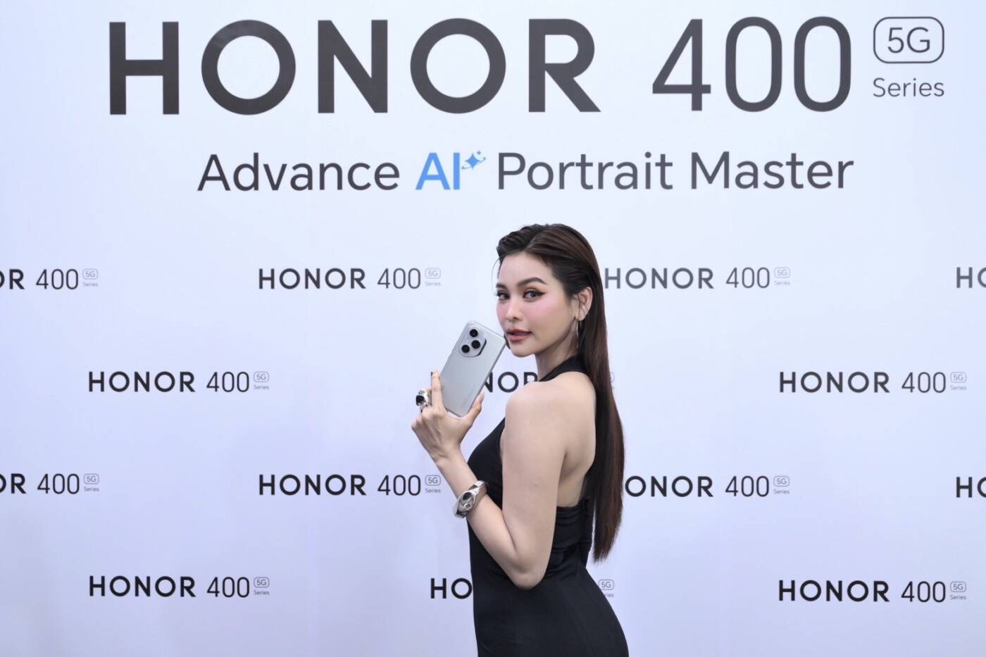 HONOR 400 Series เปิดตัวในไทย! ชูโรงกล้อง AI 200MP แปลงภาพเป็นวิดีโอได้ ดึง ‘อิงฟ้า วราหะ’ นั่งแท่นพรีเซนเตอร์ปีที่ 2