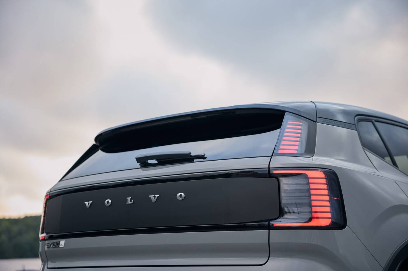 เปิดตัว Volvo EX30 Cross Country ใหม่ในไทย! SUV ไฟฟ้าเวอร์ชันอัปเกรดสายลุย เคาะราคา 1.89 ล้านบาท