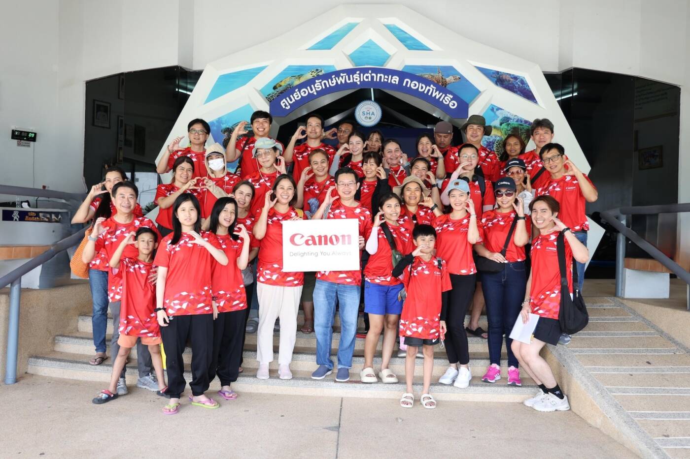 Canon ผนึกกำลังกองทัพเรือสัตหีบ นำทีมจิตอาสา “C-Ranger” ฟื้นฟูชายฝั่ง-พิทักษ์เต่าทะเล เนื่องในวันเต่าทะเลโลก