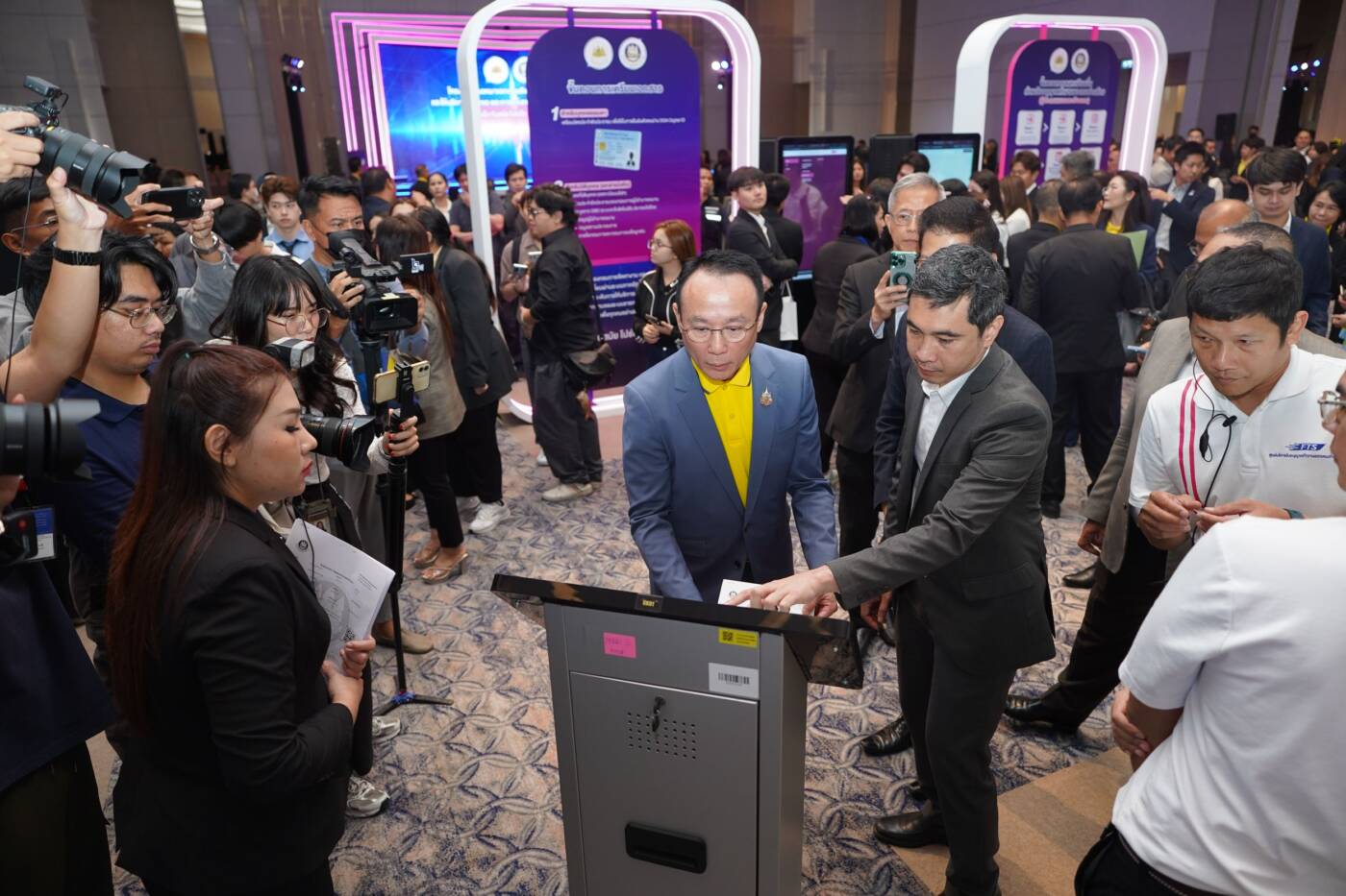 กรมการจัดหางาน ดีเดย์เปิดตัว “Outsourcing Service” 1 ก.ย. ทั่วประเทศ ยกระดับใบอนุญาตทำงานคนต่างด้าวยุคดิจิทัล