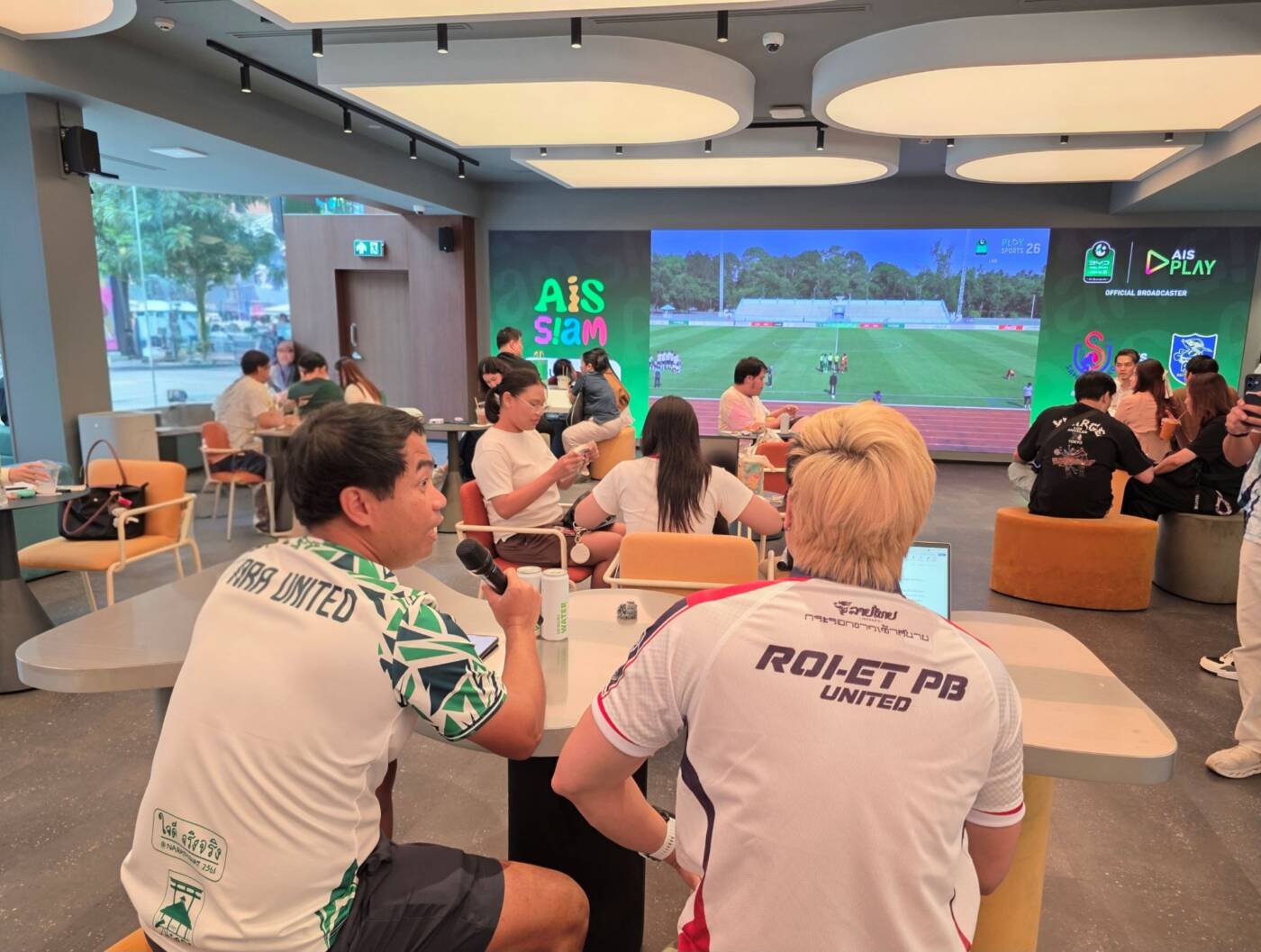 GULF x AIS หนุนไทยลีก 3 สู่จอยักษ์กลางสยาม พร้อมเปิดให้รับชมฟรีทั่วประเทศ
