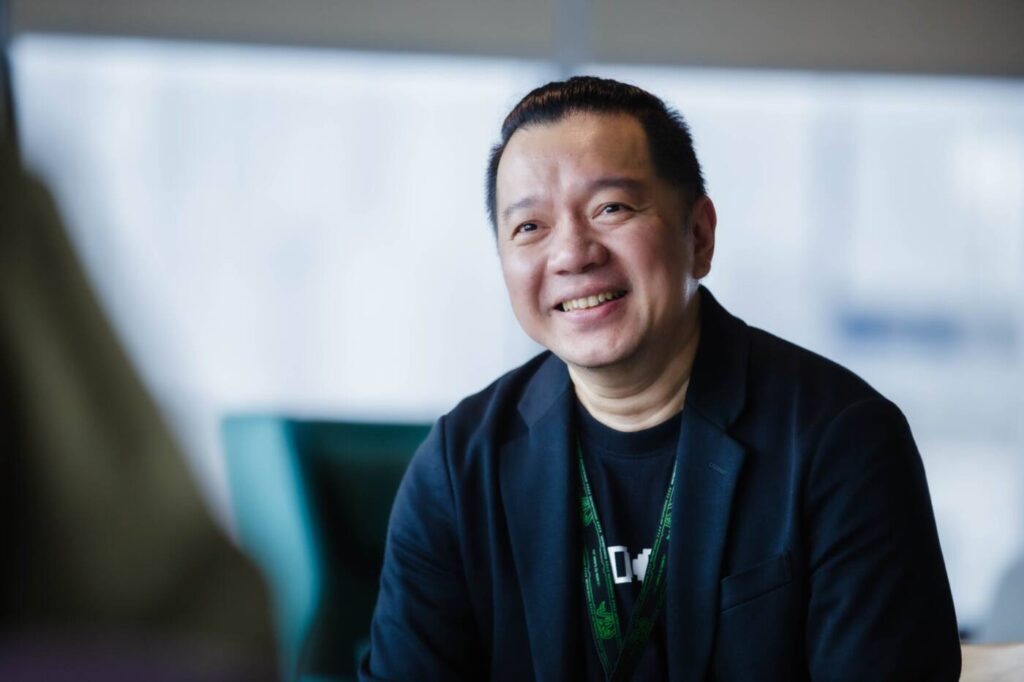 หุ่นยนต์ “Happy” นวัตกรรมกู้ชีพจาก True Digital Group: เมื่อความหลงใหลในเทคโนโลยี ผสานความอบอุ่นเพื่อผู้ป่วยมะเร็งไทรอยด์
