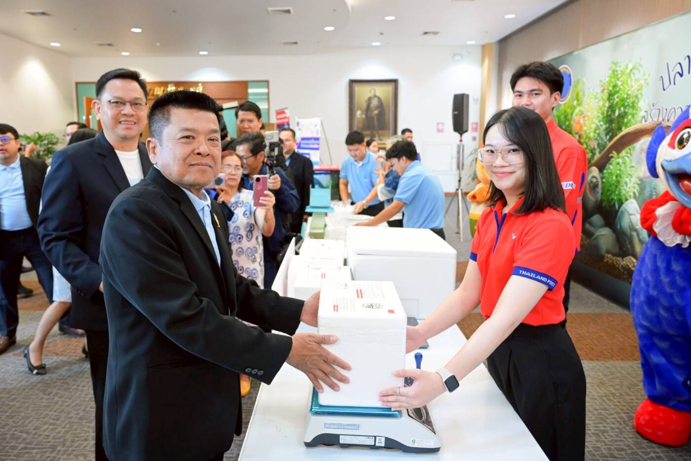 ไปรษณีย์ไทย จับมือ กรมประมง เปิดเส้นทางส่งออก "สัตว์น้ำสวยงาม" ปลุกกระแสเศรษฐกิจกว่าหมื่นล้าน