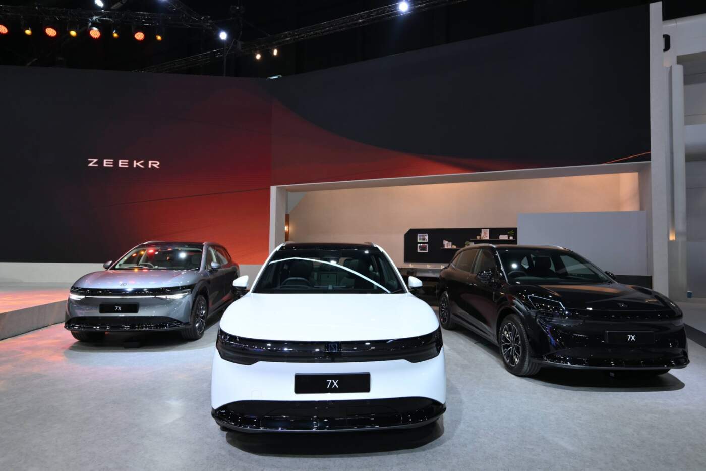 ZEEKR บุก Motor Expo 2025 เปิดตัว "มินิแวนไฟฟ้า Living Room" ZEEKR Mix และ "MPV อัลตราลักชูรี" ZEEKR 009 GRAND ครั้งแรกในไทย