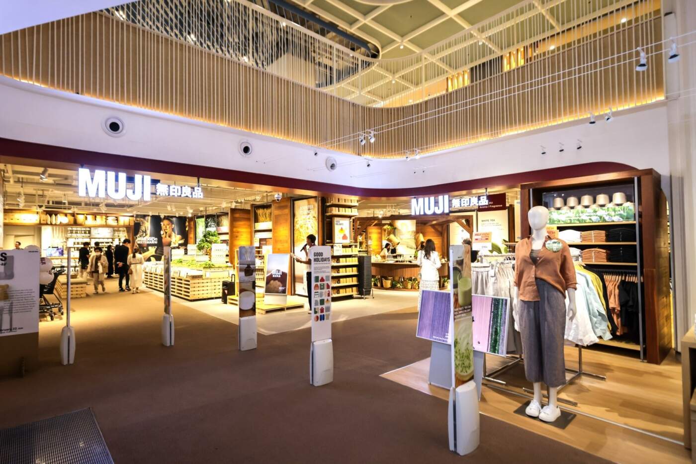 MUJI เปิดแฟล็กชิพสโตร์ใหญ่สุดในอาเซียนที่เซ็นทรัลเวิลด์ ยกระดับประสบการณ์ช้อปปิ้งเทียบเท่าญี่ปุ่น ผสาน "วิถีไทย" อย่างลงตัว