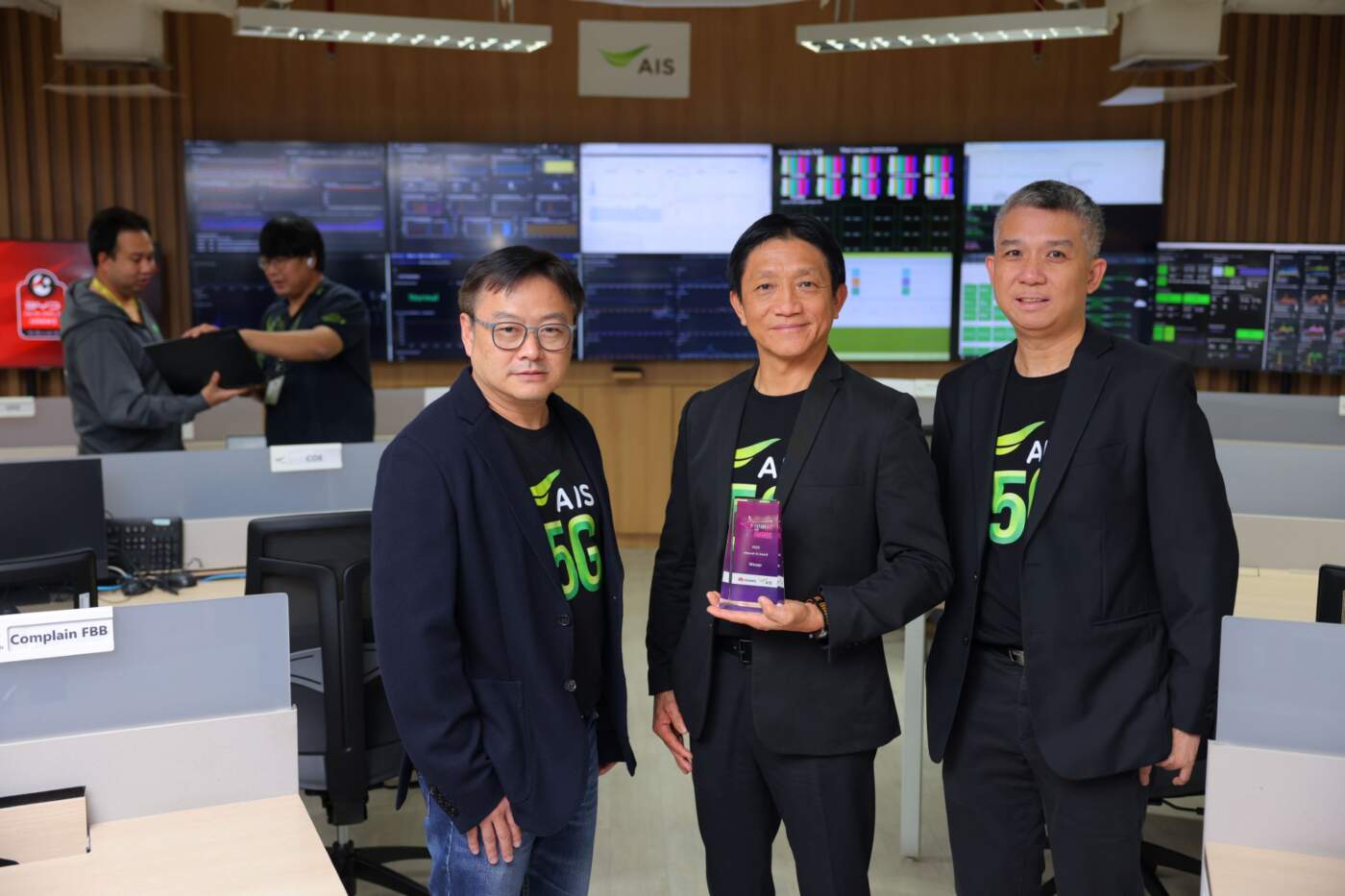 AIS ผงาดเวทีโลก คว้า 'The Network AI Award 2025' ชู 5G อัจฉริยะผสาน AI ยกระดับโครงข่ายยั่งยืน