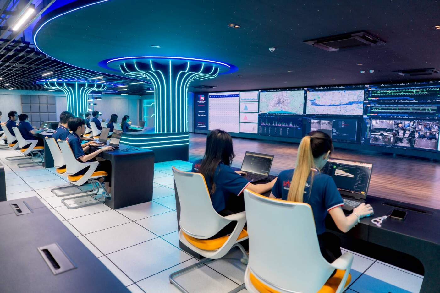 จากรถเมล์ไฟฟ้าสู่ "Tech Transport": เจาะกลยุทธ์ TSB พลิกโฉมการเดินทางด้วย DATA และ AI