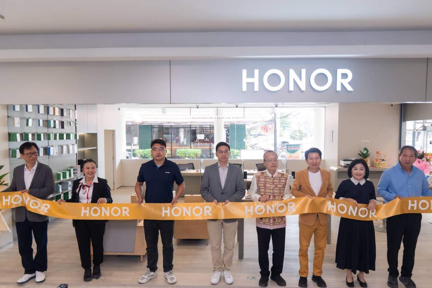 HONOR ปักหมุดเชียงใหม่! เปิดตัว Service Center ครบวงจร พร้อมอัดโปรฯ แรงฉลองสาขาใหม่