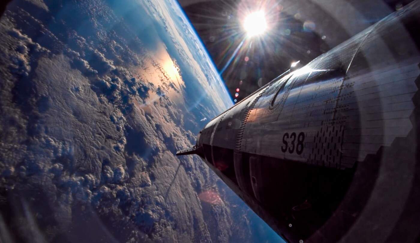 SpaceX ควบรวม xAI เดินหน้าโปรเจกต์ "AI ในอวกาศ" ปั้นโครงข่ายดาต้าเซนเตอร์นอกโลก