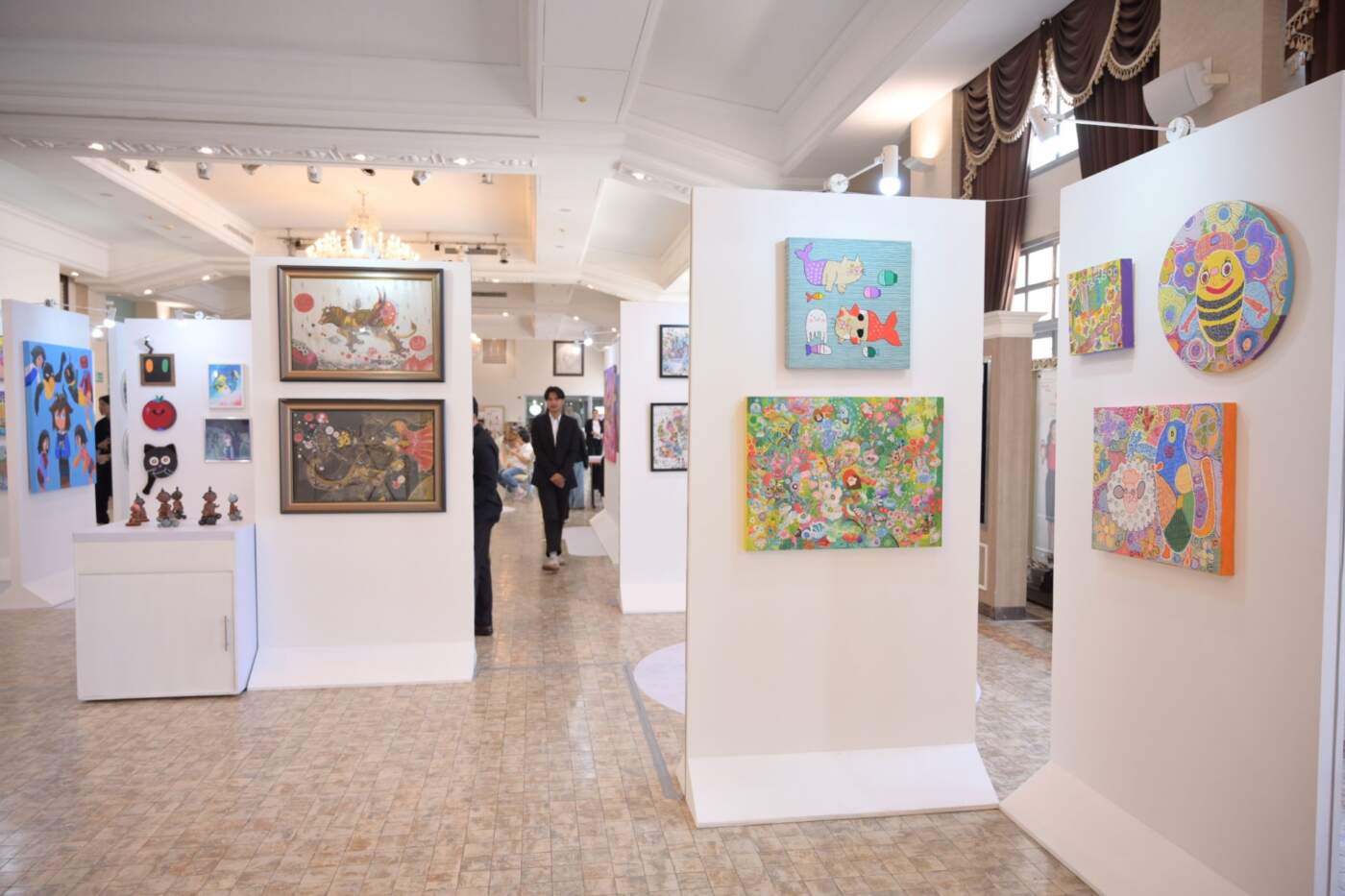 ไปรษณีย์ไทย เปิดนิทรรศการ Art Speaks One Language รวมพลังศิลปินเด็กพิเศษ-ศิลปินดัง สร้างโอกาสทางการศึกษาผ่านงานศิลป์