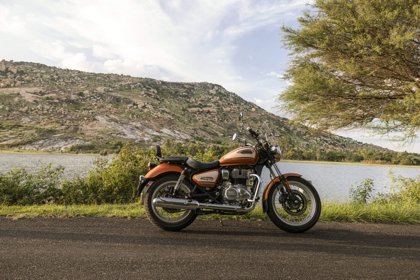 Royal Enfield เปิดตัว Meteor 350 ‘Sundowner Orange’ Special Edition