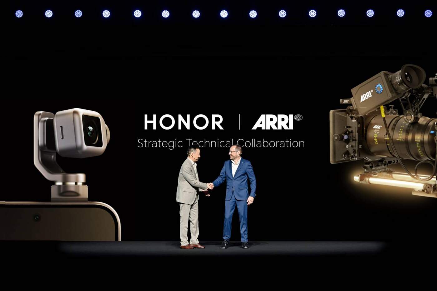 HONOR เขย่าเวที MWC 2026 เปิดตัว Robot Phone และสมาร์ทโฟนจอพับ Magic V6 ชูวิสัยทัศน์ AI แห่งอนาคต