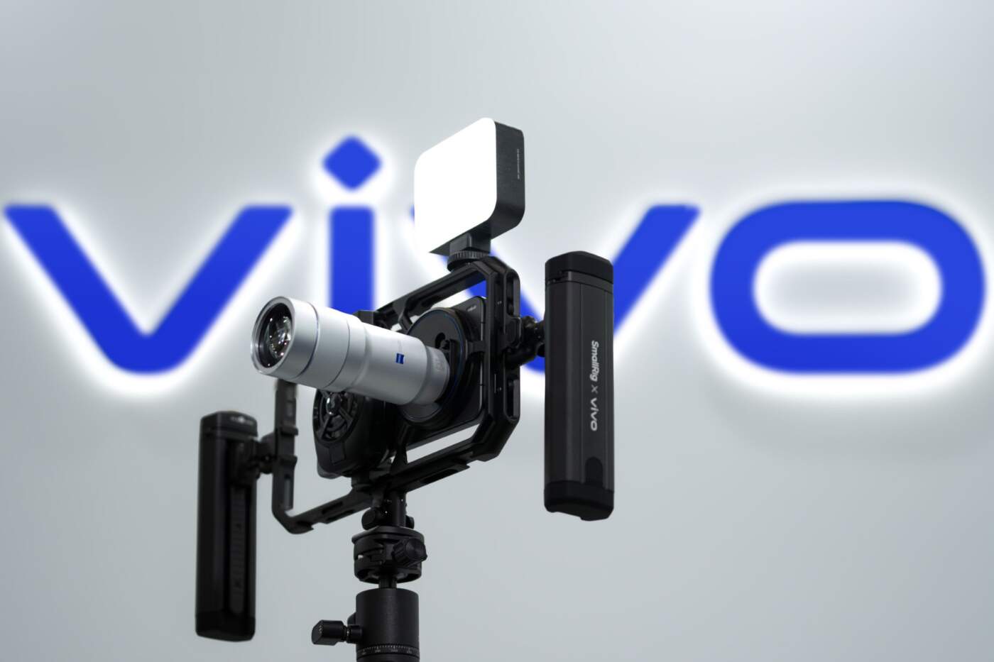 vivo เขย่าวงการ MWC 2026 เผยโฉม X300 Ultra เรือธงเลนส์ซูม 400 มม. เตรียมรุกตลาดโลกปีนี้