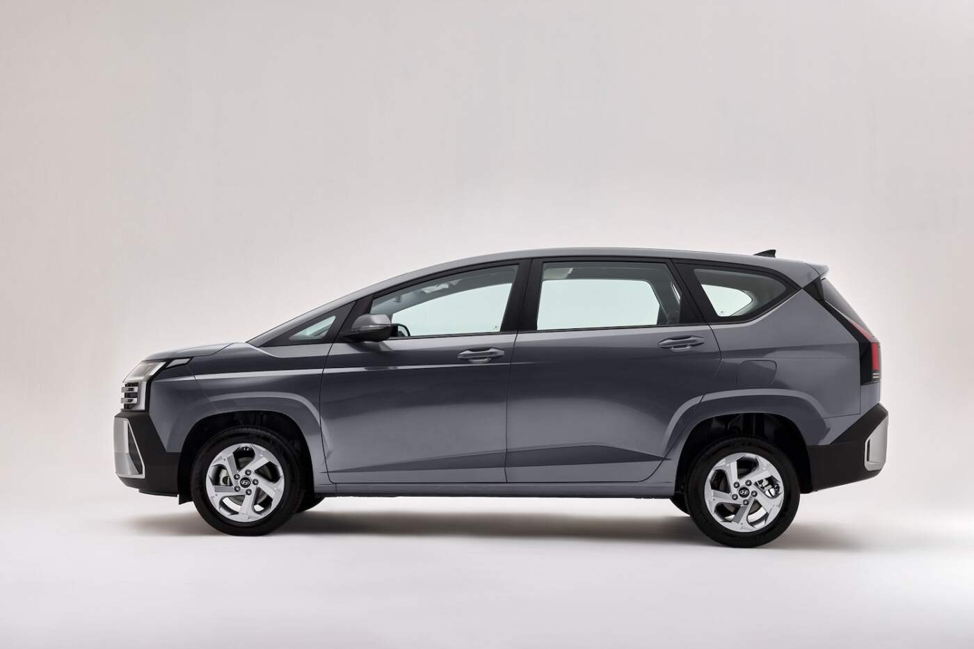 ส่อง 5 จุดเด่น The new STARGAZER รถ 6 ที่นั่งแนวใหม่ อัปเกรดดีไซน์ SUV พร้อมความปลอดภัย ADAS ครบที่สุดในคลาส