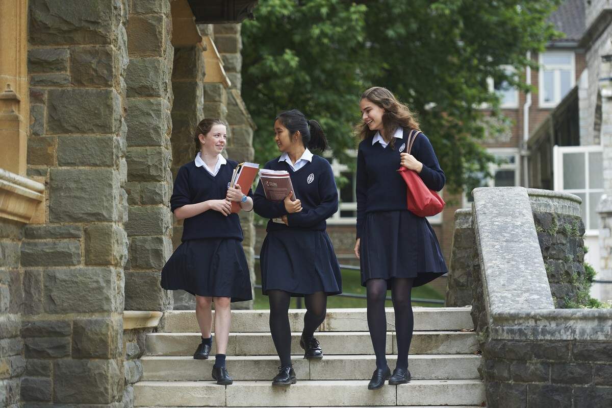 Wycombe Abbey เจาะสูตรลับการศึกษาโลกยุคใหม่ ผสาน "ทักษะมนุษย์-เทคโนโลยี" ปั้นเด็กไทยสู่มหาวิทยาลัยระดับโลก