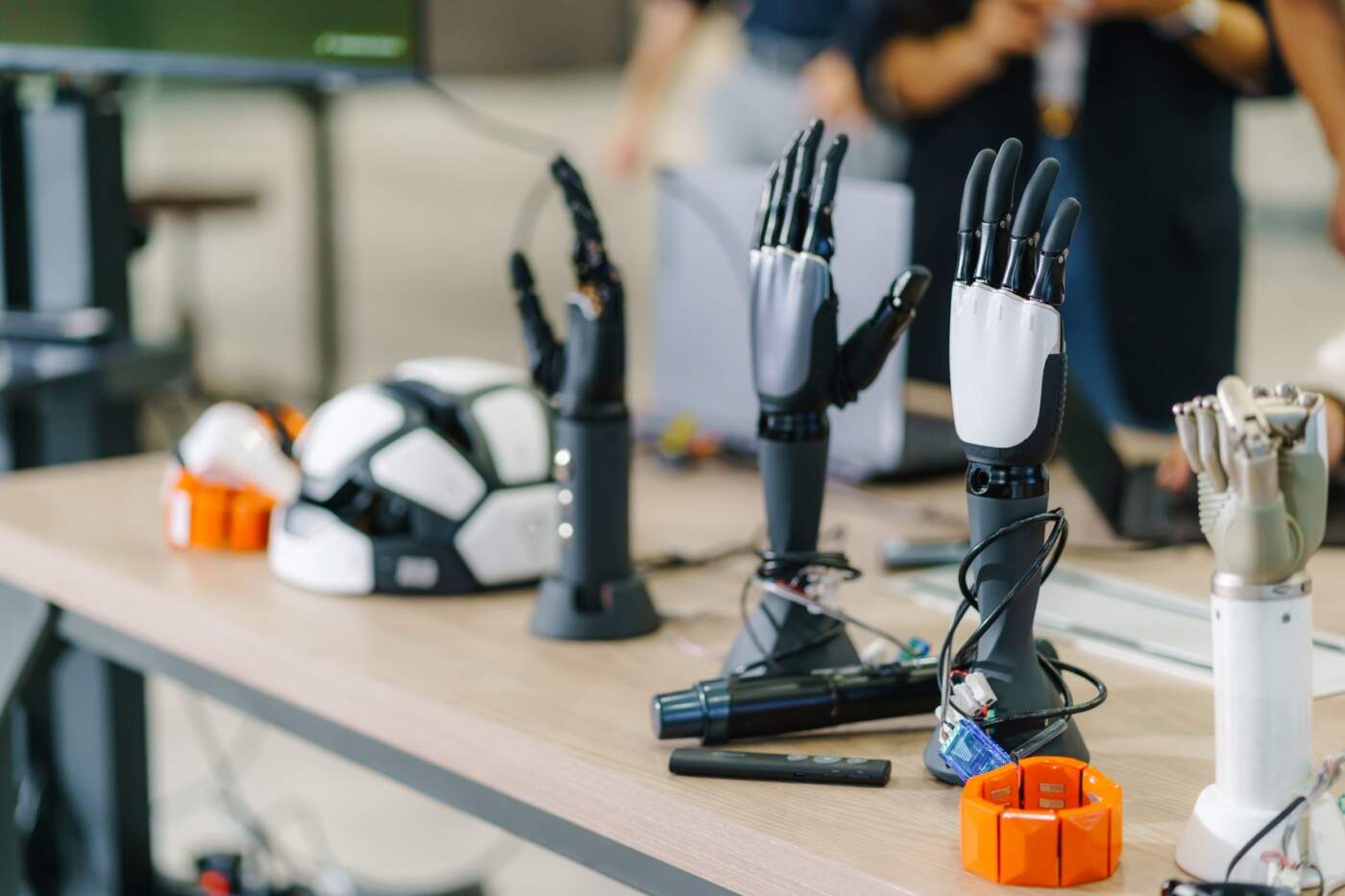 ทรูผนึก OYMotion เปิดตัว Neuro AI พลิกโฉมการกายภาพบำบัด เปลี่ยน "ความคิด" เป็น "การเคลื่อนไหว"