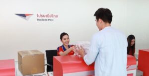 พี่ไปรฯ ชวนมองโมเมนต์ใกล้ตัวที่ต้องร้องว่า “จริงด้วย!!!” กับเรื่องจริงของ ‘EMS’ ส่งด่วนที่คนไทยใช้ทุกวัน…แต่ไม่ธรรมดา