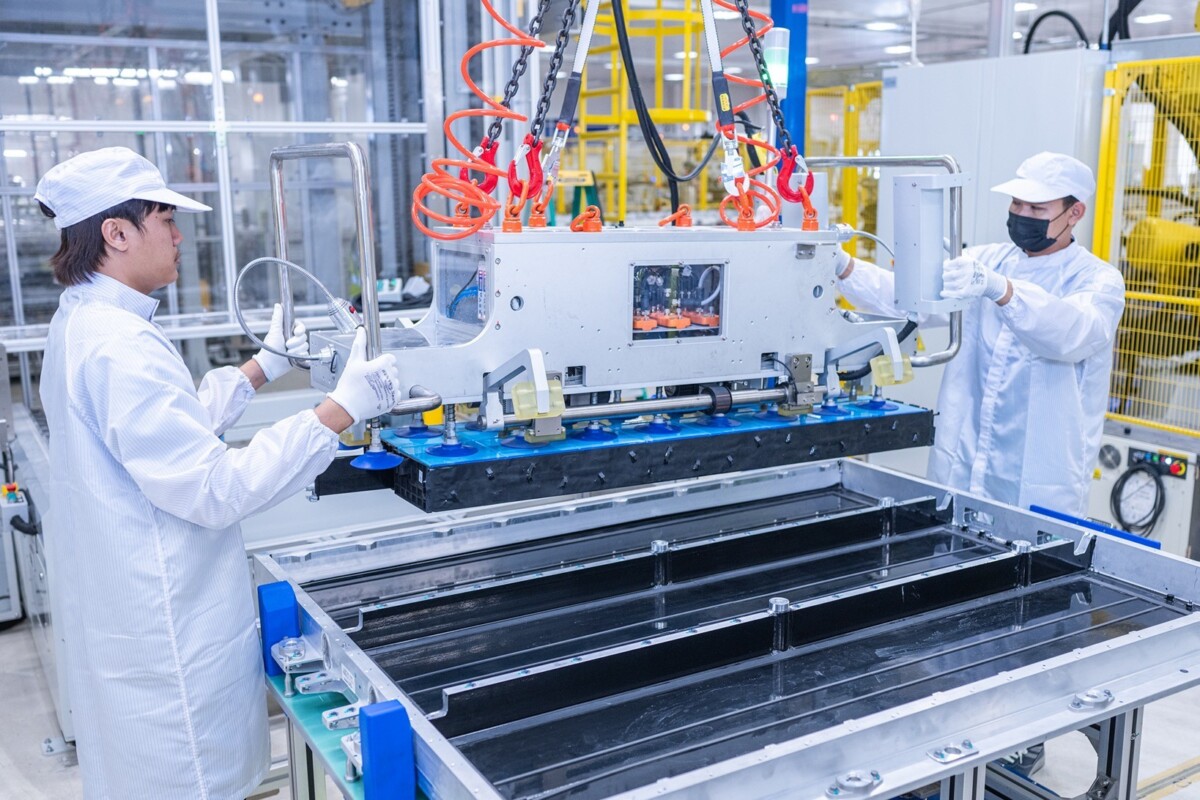เอ็มจี ชูมาตรฐานแบตเตอรี่นิรภัย EV ทนความร้อนกว่า 1,000 องศาฯ พร้อมการันตี มอก. รายเดียวในตลาด