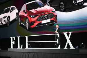 เมอร์เซเดส-เบนซ์ ครึ่งปีแรก 69 ยอด EV โต 130% ลุย FLEX Mobility