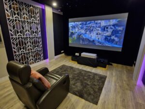 Epson จับมือ Theater House ปั้นโชว์รูม LUMENNEXT ยกทัพเลเซอร์โปรเจคเตอร์ 4K จัดเต็มโฮมเอนเตอร์เทนเมนต์