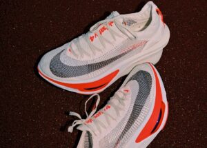 เปิดตัว Nike Alphafly 4 อัปเกรดนวัตกรรมโฟม ZoomX LT เบาลง คืนพลังงานเพิ่ม ลุยสนาม 29 ต.ค. นี้