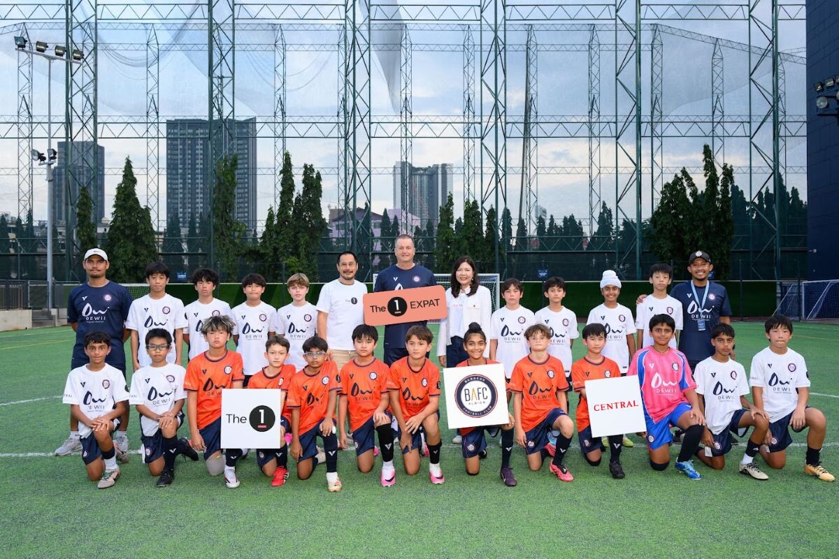 The 1 จับมือ เซ็นทรัล หนุนสโมสร Bangkok Albion FC เจาะคอมมูนิตี้กีฬา ดันสิทธิประโยชน์ The 1 Expat เต็มพิกัด