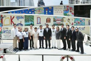 ไทย สมายล์ โบ้ท เปิดพื้นที่เรือไฟฟ้า จัดแสดงผลงานศิลปินออทิสติก